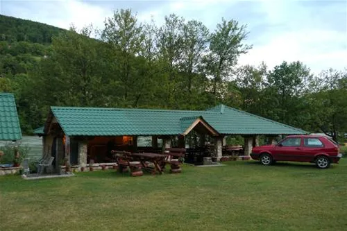 auto-camp-drina-foca-url06