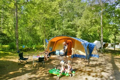 camping-la-peyrugue-daglan-lwold