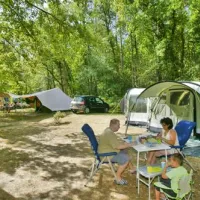 camping-la-peyrugue-daglan-ufs12