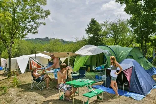 camping-la-peyrugue-daglan-y3gdv