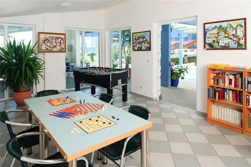 camp-mondseeland-mondseetiefgraben-08n0q