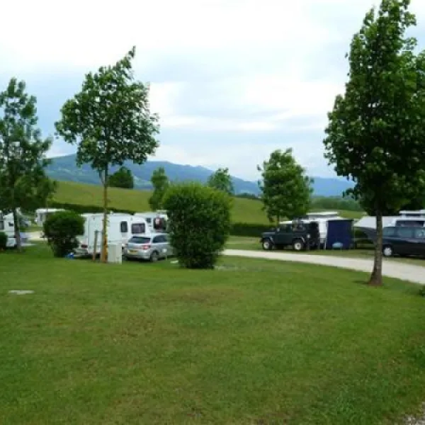 camp-mondseeland-mondseetiefgraben-b2whj