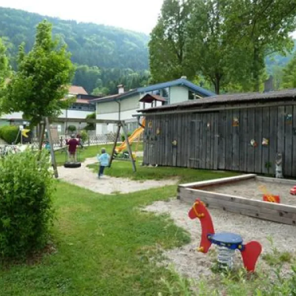 camp-mondseeland-mondseetiefgraben-dodh8
