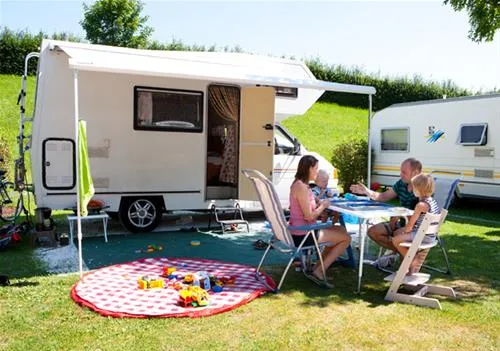 camp-mondseeland-mondseetiefgraben-gpyhz