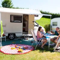 camp-mondseeland-mondseetiefgraben-gpyhz