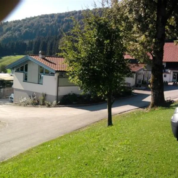 camp-mondseeland-mondseetiefgraben-pkoxq