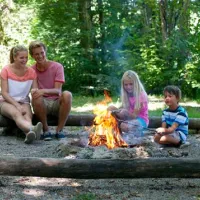 camp-mondseeland-mondseetiefgraben-qb2js