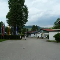 camp-mondseeland-mondseetiefgraben-zsgy4