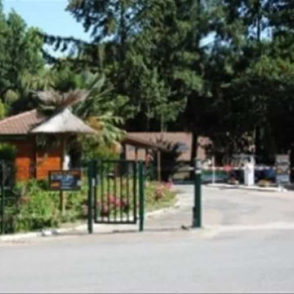 village-center-le-parc-des-allais-trogues-ighk1