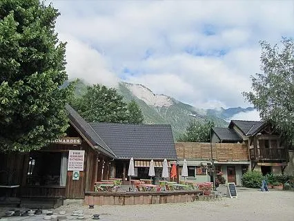 camping-le-colporteur-isre-v67bp