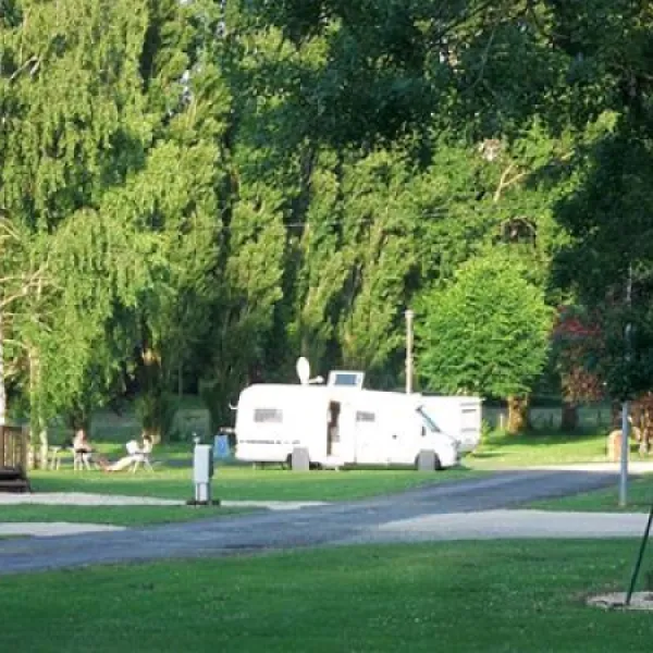 camping-de-civray-civray-ju2ld