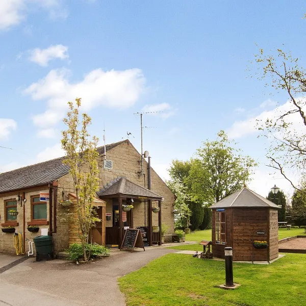 longnor-wood-caravan-park-buxton-h1ggj