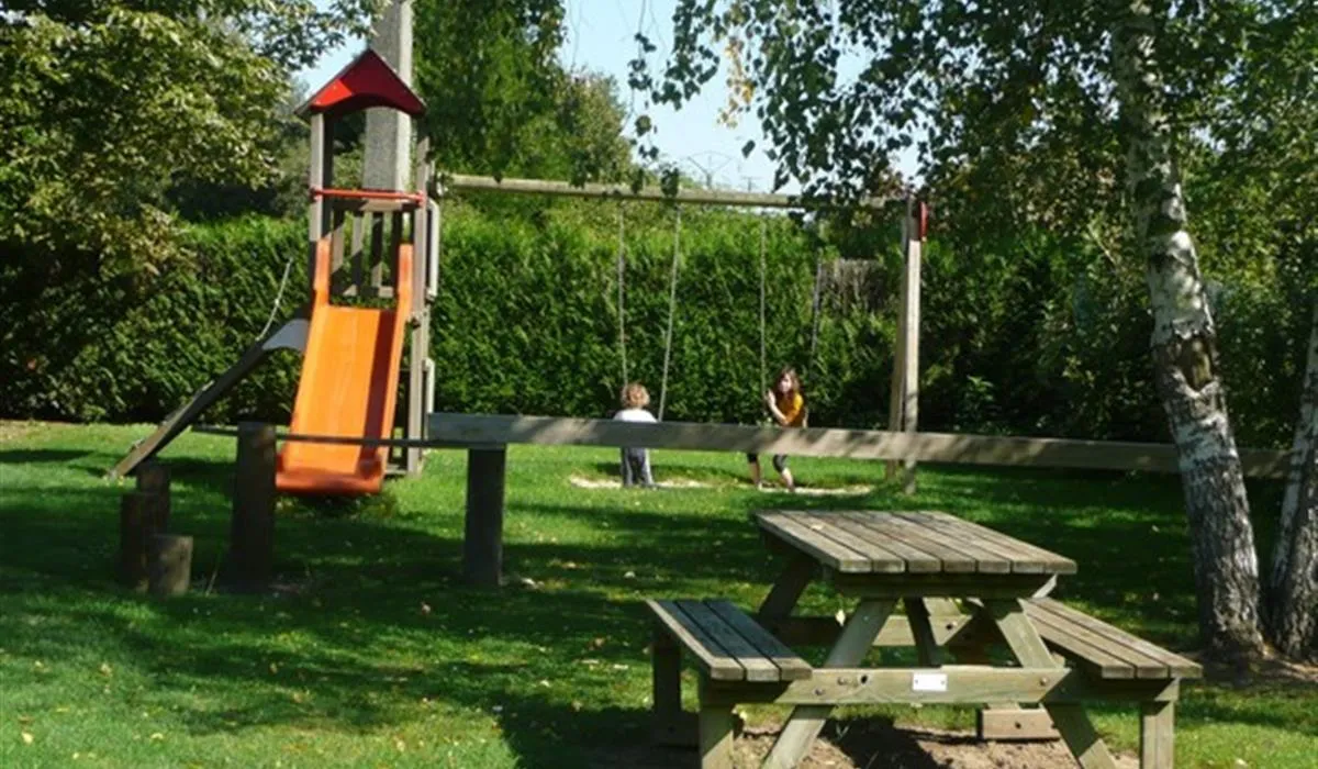 camping-du-vivier-aux-carpes-seraucourt-le-grand-hlrna