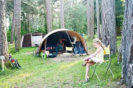 camping-indigo-divonne-ain-2btox