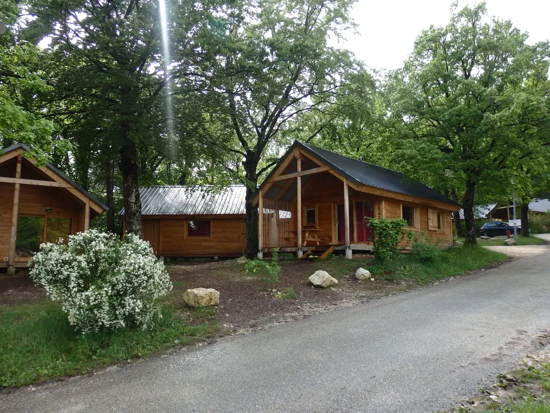 camping-indigo-divonne-ain-4z2tq