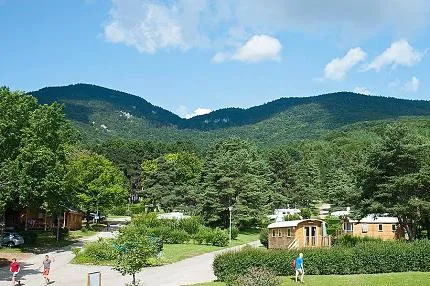 camping-indigo-divonne-ain-ct0ab