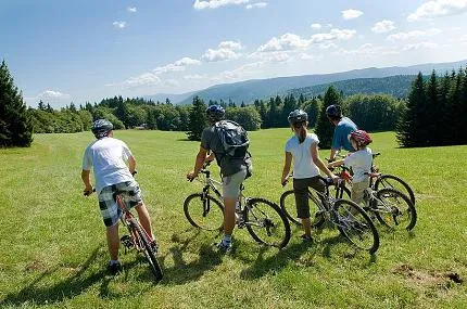 camping-indigo-divonne-ain-mjh16