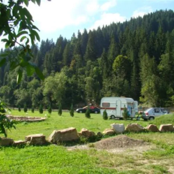 camping-pensiunea-cristal-sucevita-oki0a