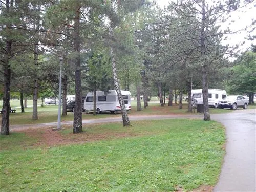 autocamp-borje-korenica-armus