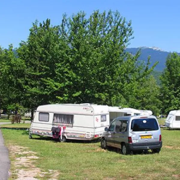 autocamp-borje-korenica-qcaxr