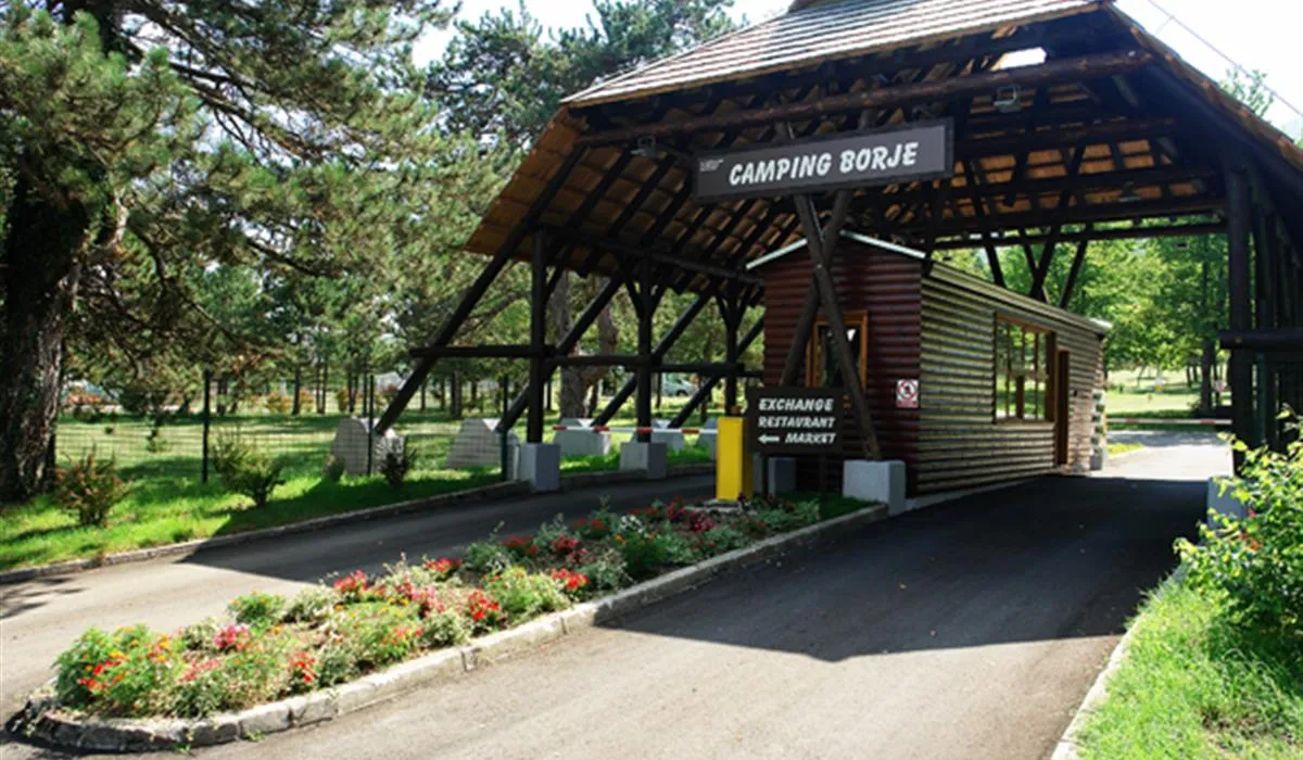 autocamp-borje-korenica-vuang