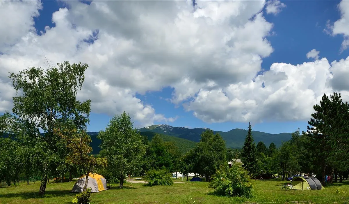 autocamp-borje-korenica-z664g