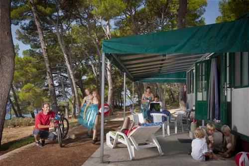 camping-cikat-mali-losinj-ujqtb