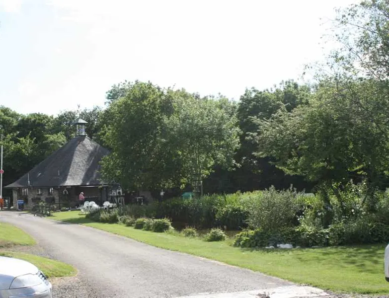 waters-edge-caravan-park-milnthorpe-xv8g1