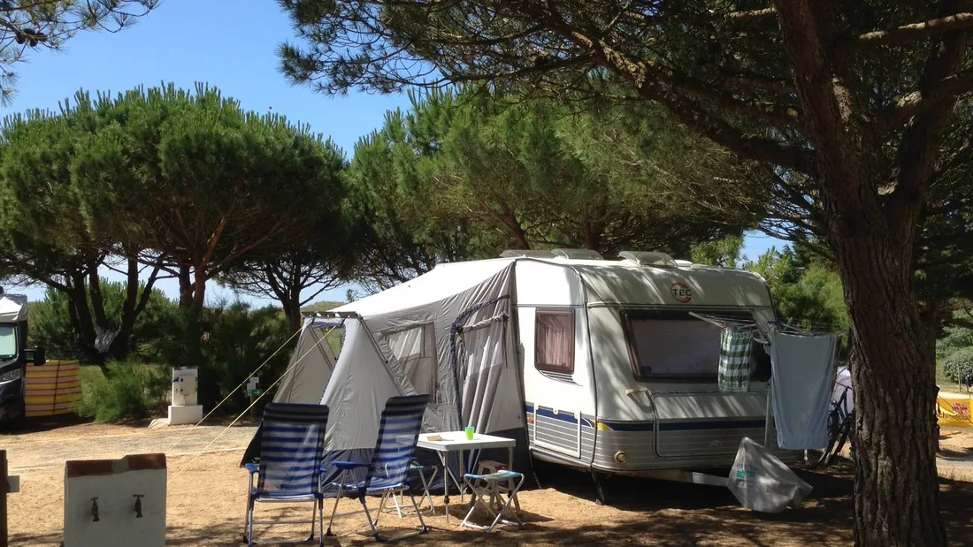 camping-antioche-le-bois-plage-en-r-dgfwl