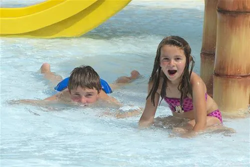 camping-antioche-le-bois-plage-en-r-pzszv