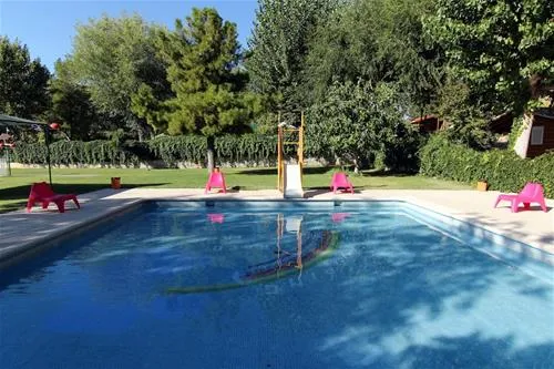 camping-bungalow-park-arco-iris-villaviciosa-de-odn-ogpyf