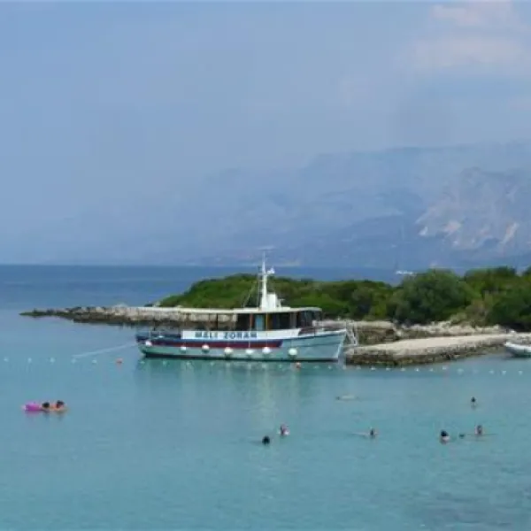 camping-mlaska-suuraj-otok-hvar-5oknk