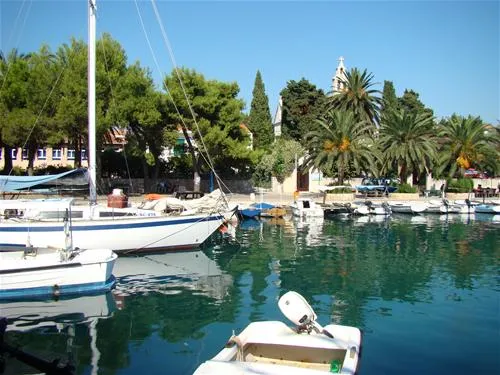 camping-mlaska-suuraj-otok-hvar-ssnaz