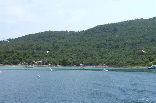 camping-mlaska-suuraj-otok-hvar-wxjce