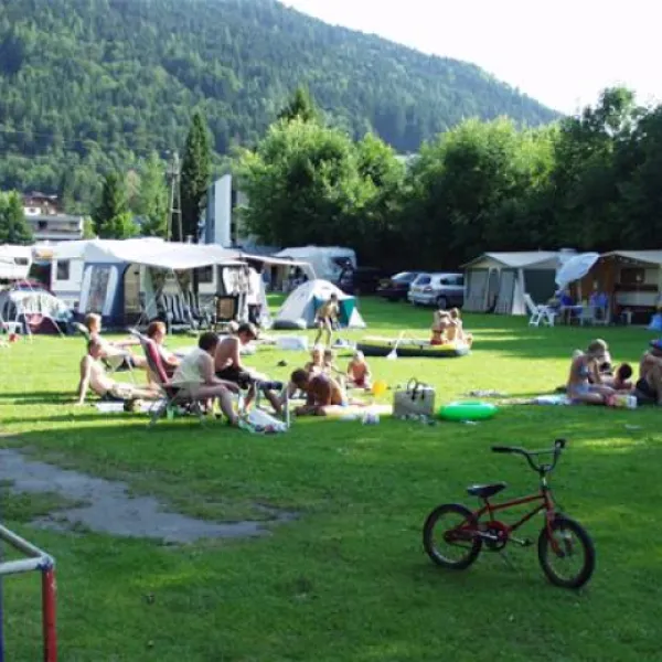 ideal-camping-lampele-ossiach-hyhcu