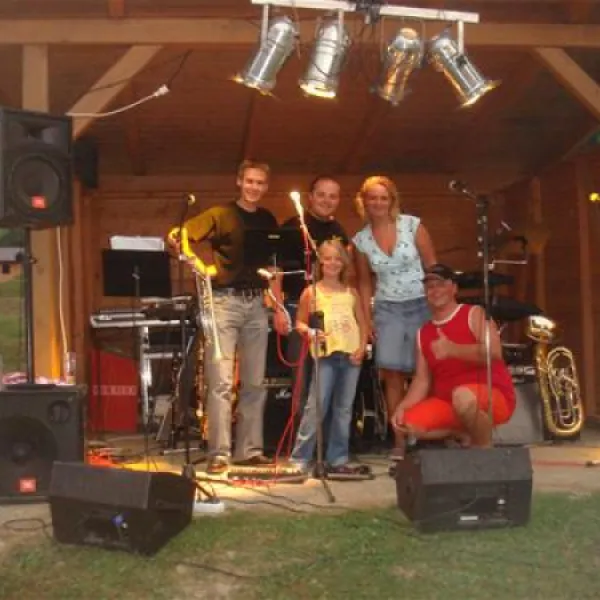 ideal-camping-lampele-ossiach-jliuz