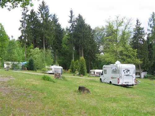 camping-talsperre-kriebstein-hfchen-bei-mittweida-y3jza