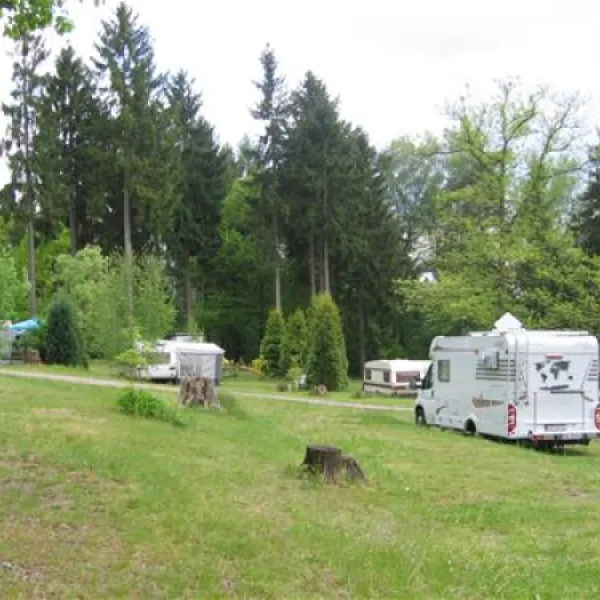 camping-talsperre-kriebstein-hfchen-bei-mittweida-y3jza