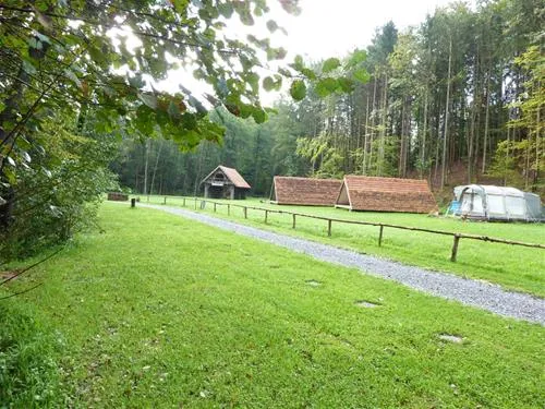 motolux-motorbike-camping-braslovce-yo8sf
