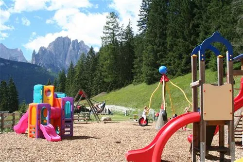 camping-vidor-pozza-di-fassa-djhqe