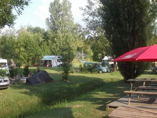 camping-le-pontillou-villamblard-qrnnp