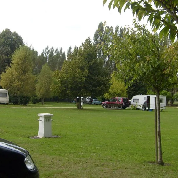 camping-minicipal-au-bord-du-loir-le-lude-hmvlx