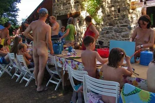 camping-naturiste-les-saules-sussac-40qc2