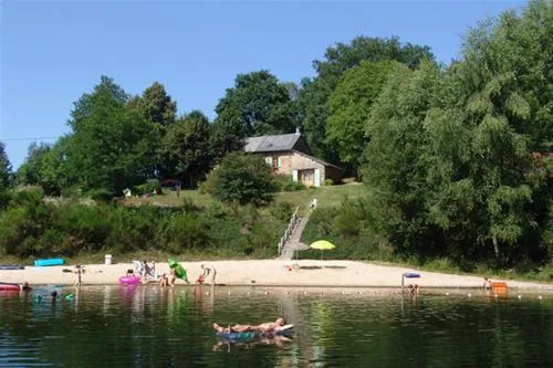 camping-naturiste-les-saules-sussac-e0mkq