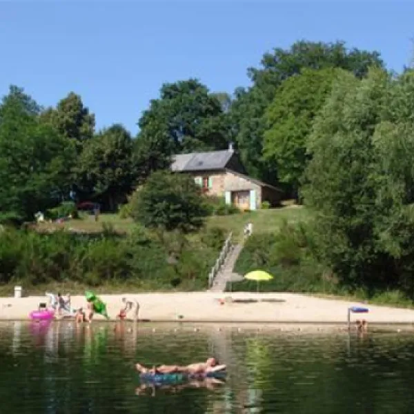 camping-naturiste-les-saules-sussac-e0mkq