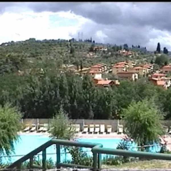 campeggio-il-poggetto-troghi-9bdzn