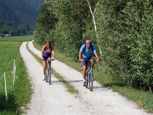 camping-due-laghi-lvico-terme-c3xdm