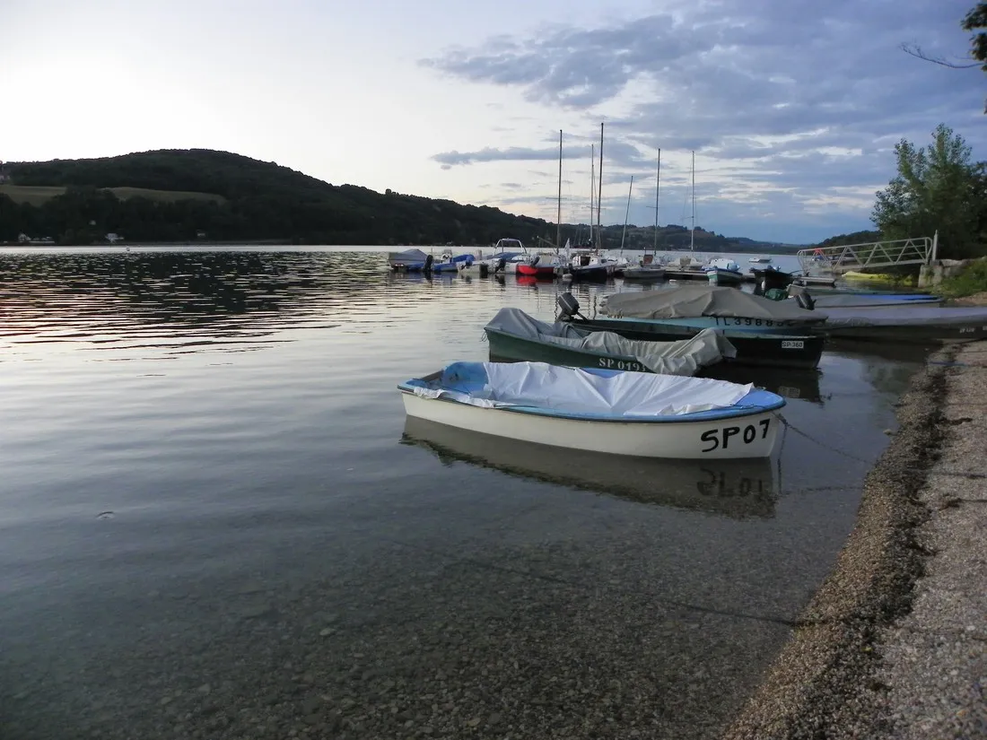 camping-le-bord-du-lac-isre-lttpb