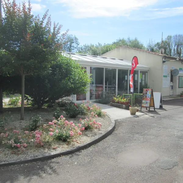 camping-municipal-du-val-de-boutonne-st-jean-d-angely-kuwli