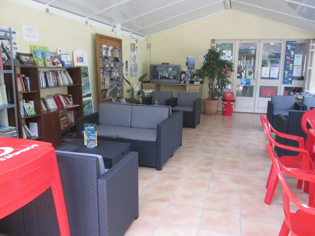 camping-municipal-du-val-de-boutonne-st-jean-d-angely-wjy0p